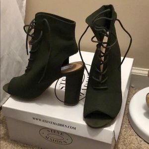 Steve Madden heels brand new ! Never worn
